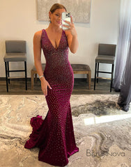 Mermaid Elegant V Neck Prom Dress With Beading