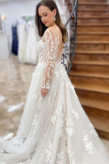 White Appliques Long Sleeve Backless Long Wedding Dress