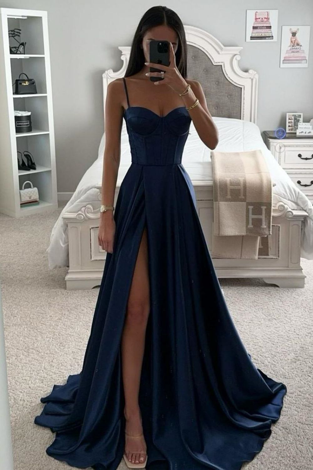 Chic A-Line Spaghetti Straps Long Satin Prom Party Dress With High Slit