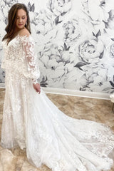 White Appliques Round Neck Long Sleeve A-Line Wedding Dress