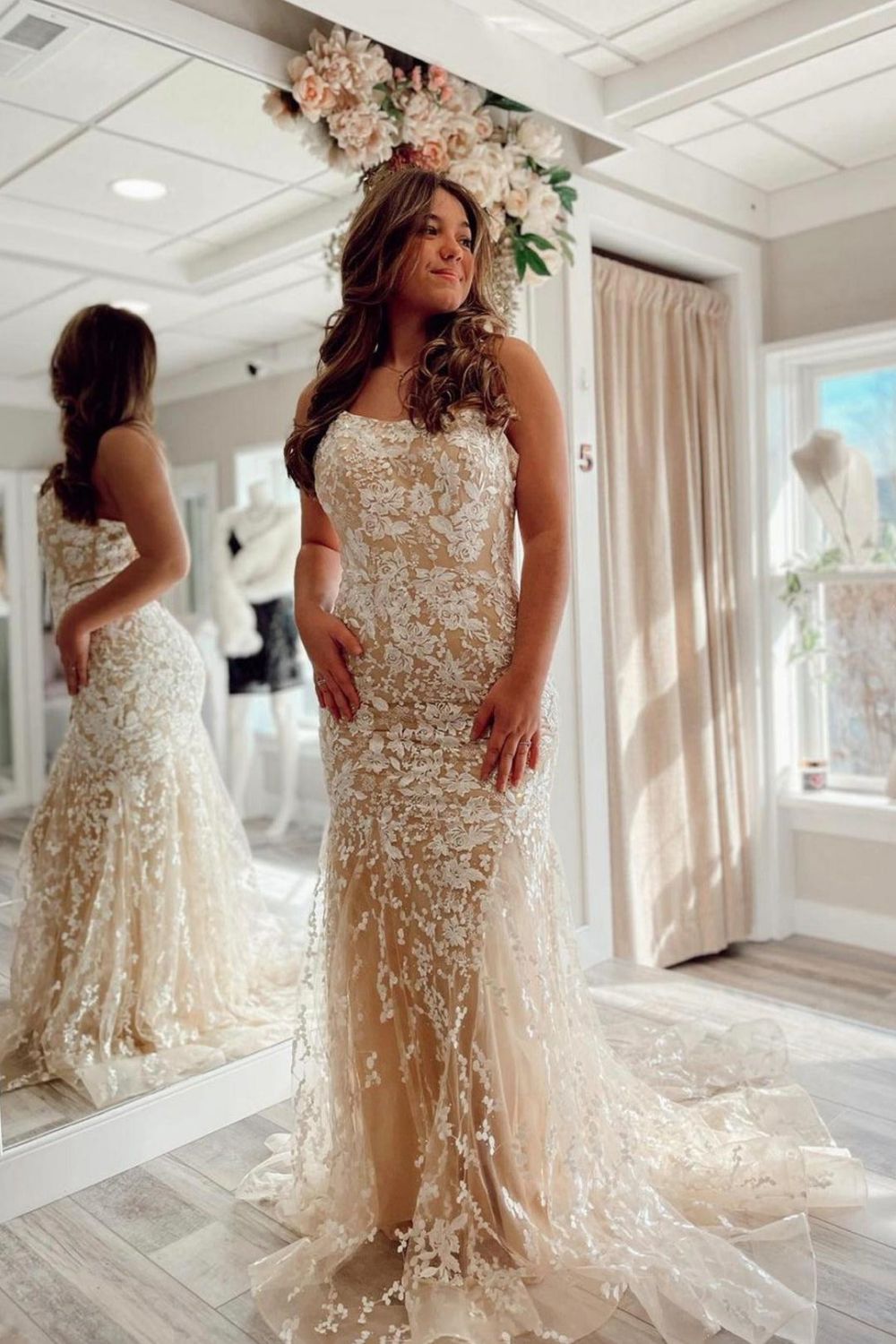 Mermaid Spaghetti Straps Champagne Long Prom Dress with Appliques