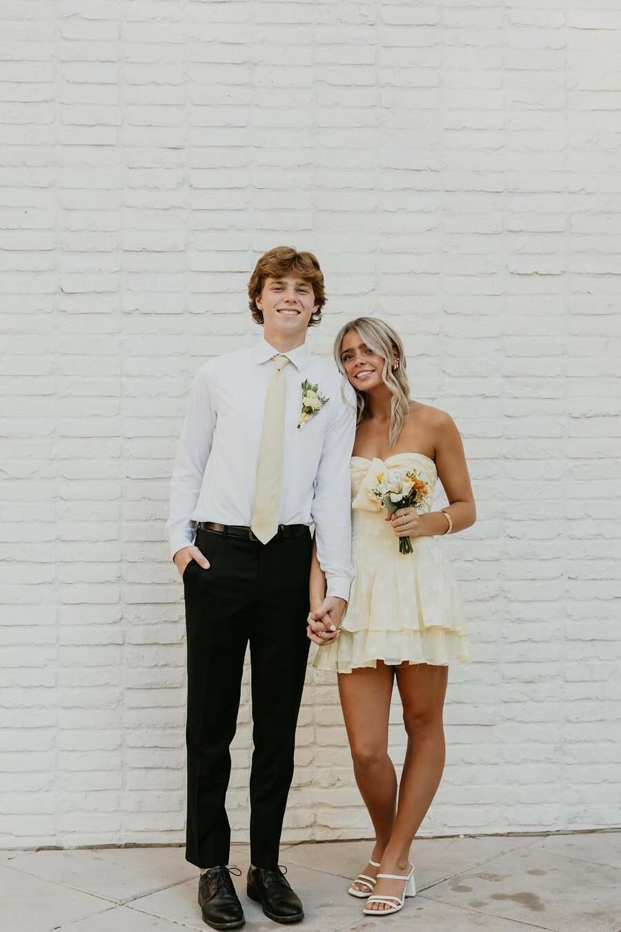 Chic Yellow Matching Homecoming Dress with Floral Details