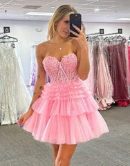 Red Sweetheart A-Line Short Tulle Homecoming Dress