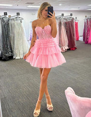 Red Sweetheart A-Line Short Tulle Homecoming Dress
