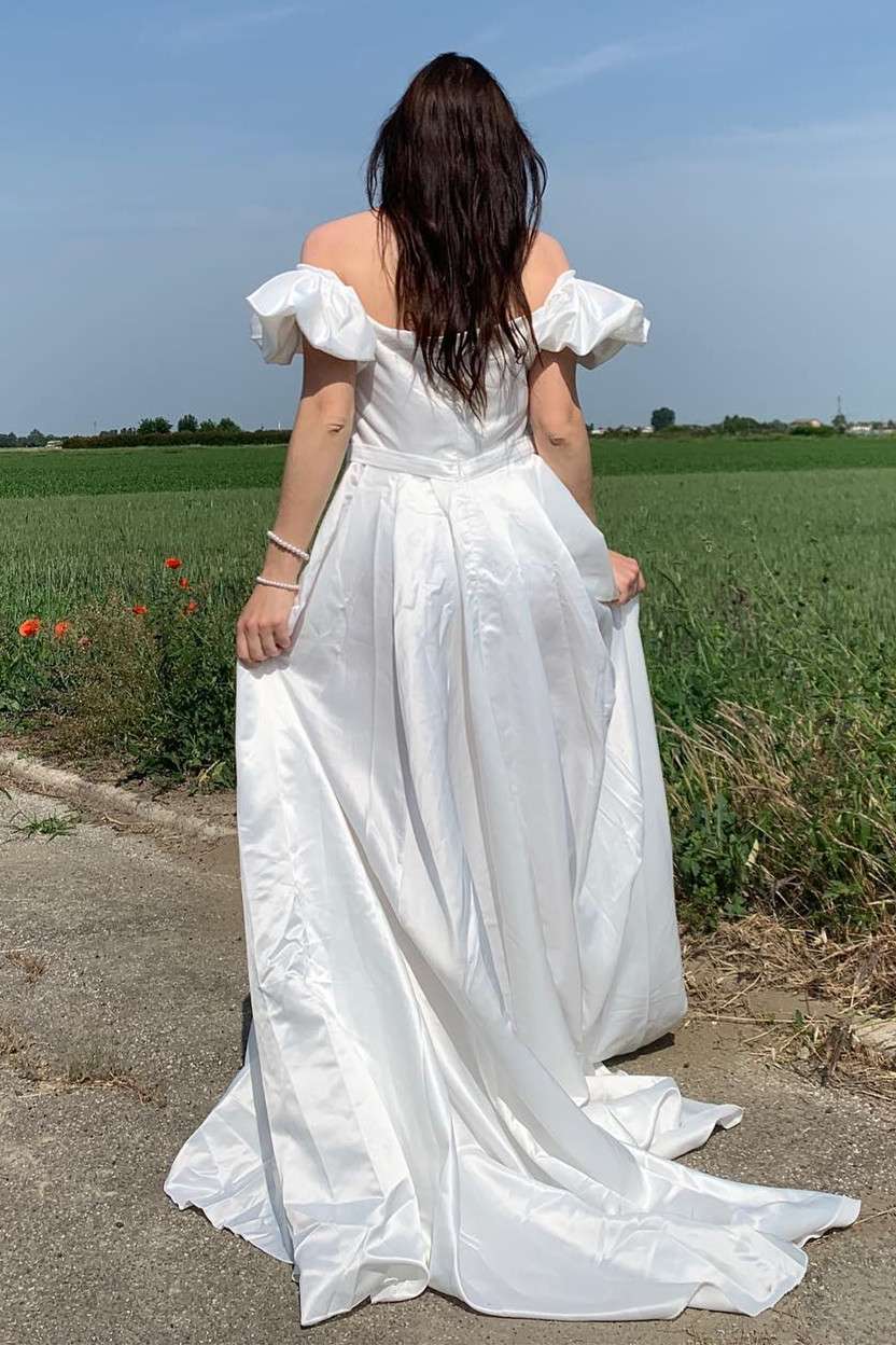White Off-the-Shoulder Puff Sleeve A-Line Long Wedding Gown