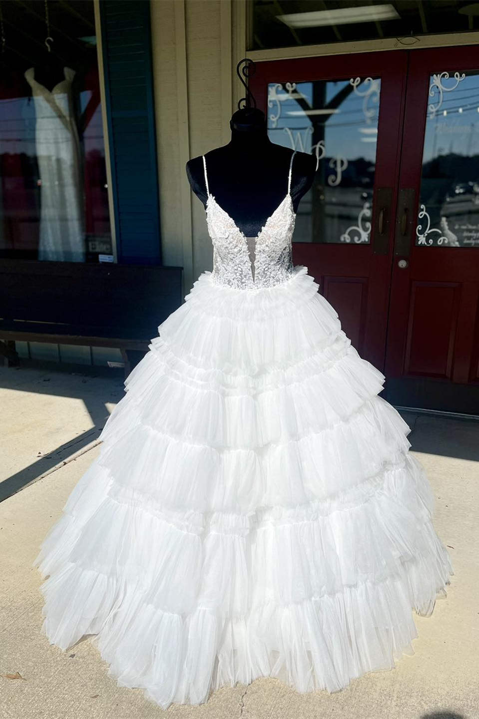 Straps Lavender V-Neck Appliques Layered Prom Dress